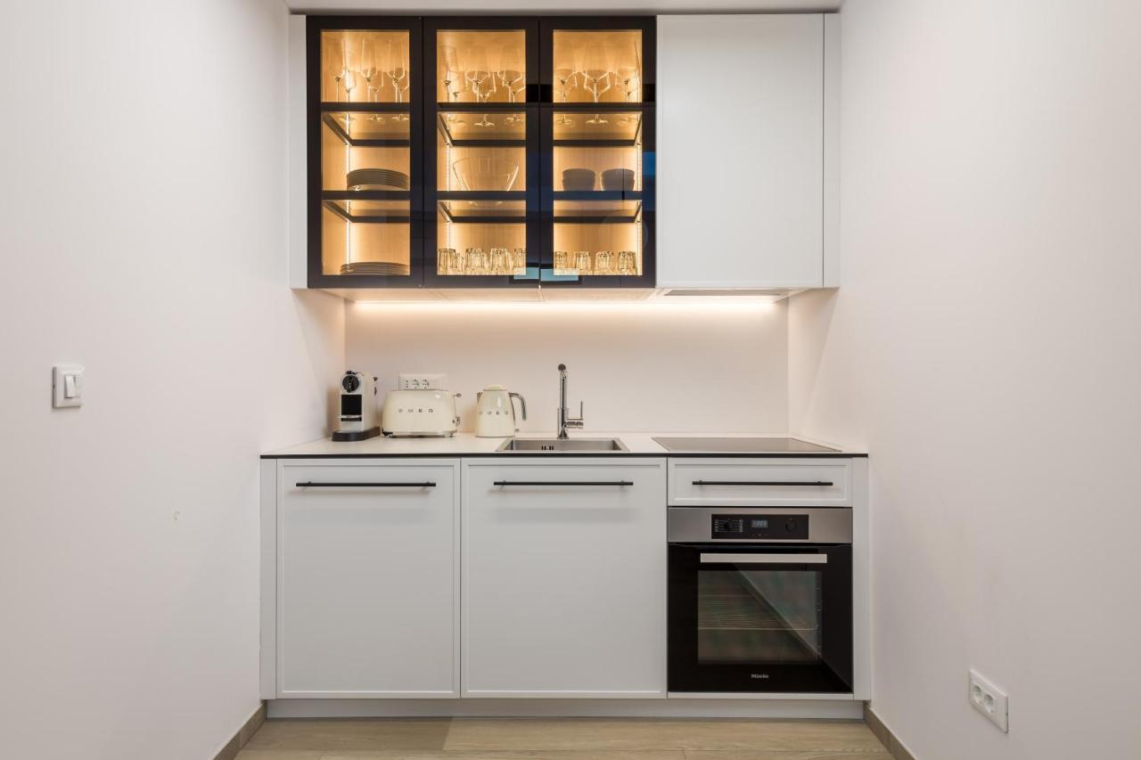Studio Apartments In Center Of Opatija Exteriör bild